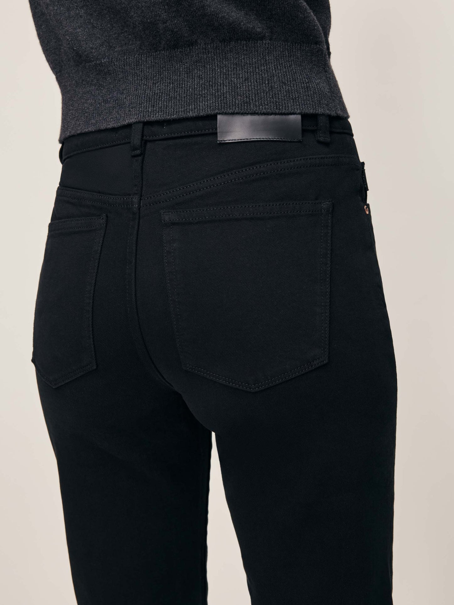 Pattie Straight Jean- BLACK