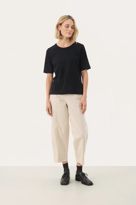 Ratana Tee- BLACK