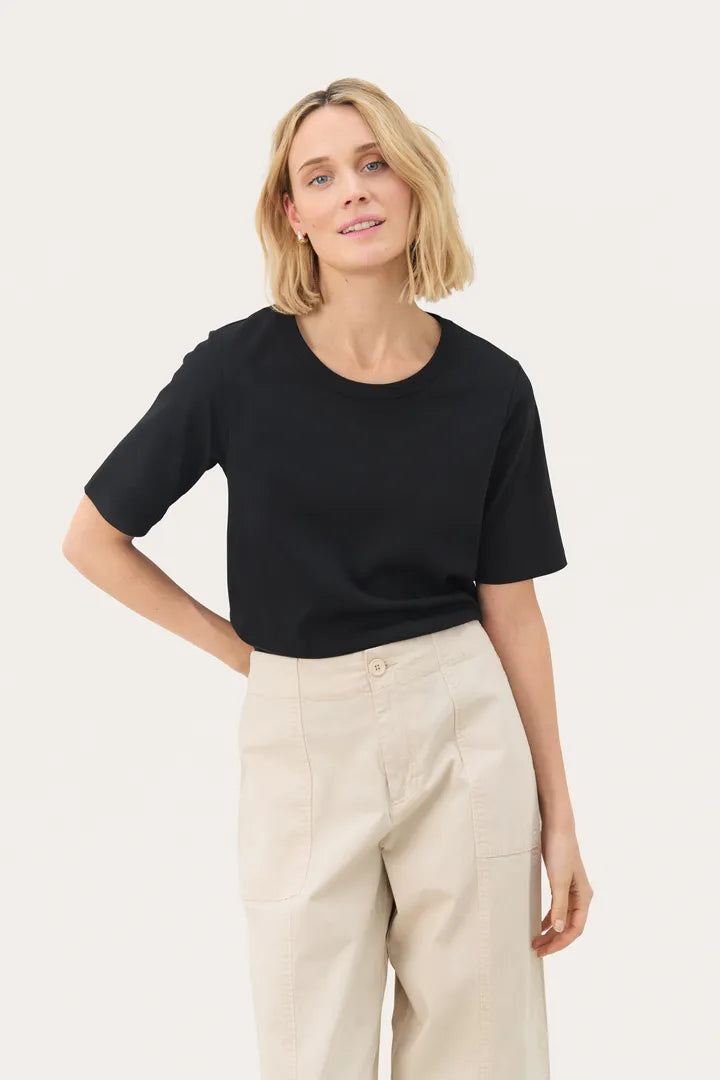 Ratana Tee- BLACK