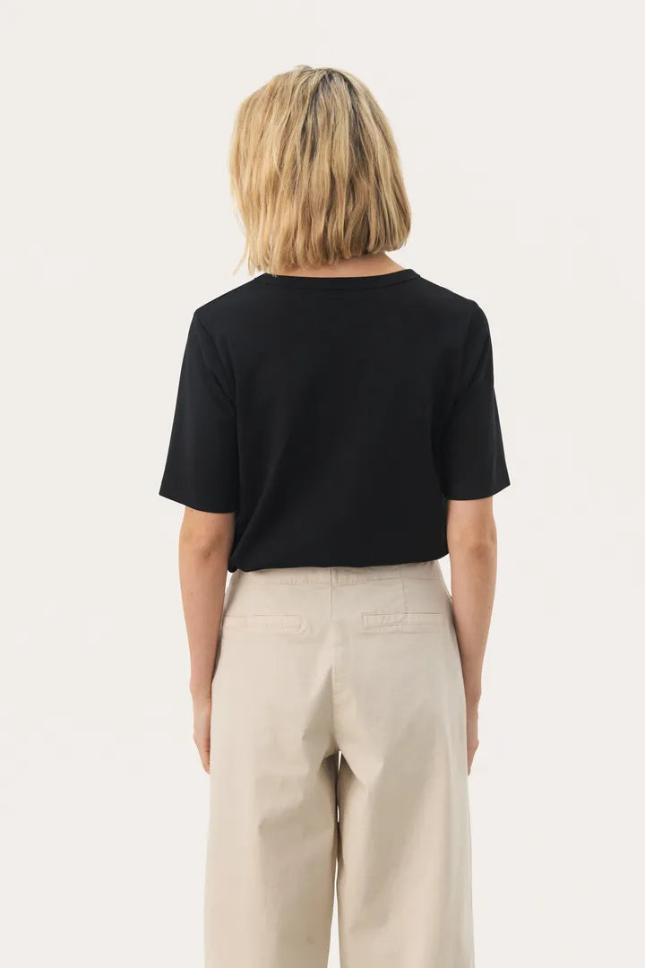 Ratana Tee- BLACK