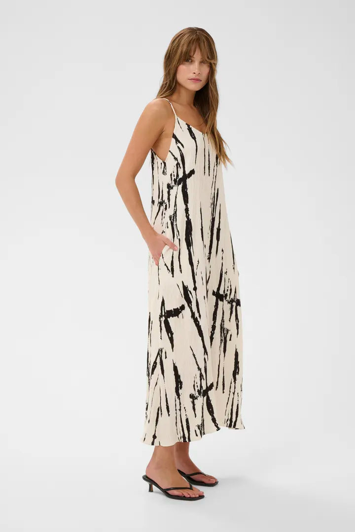 Uora Dress