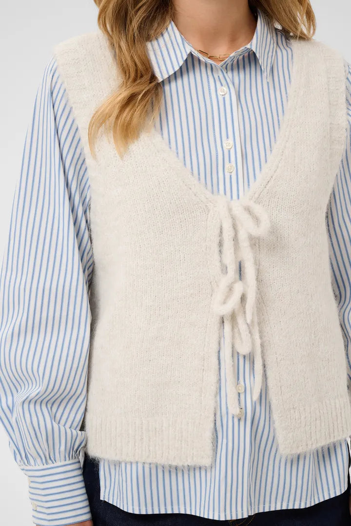Cladine Vest