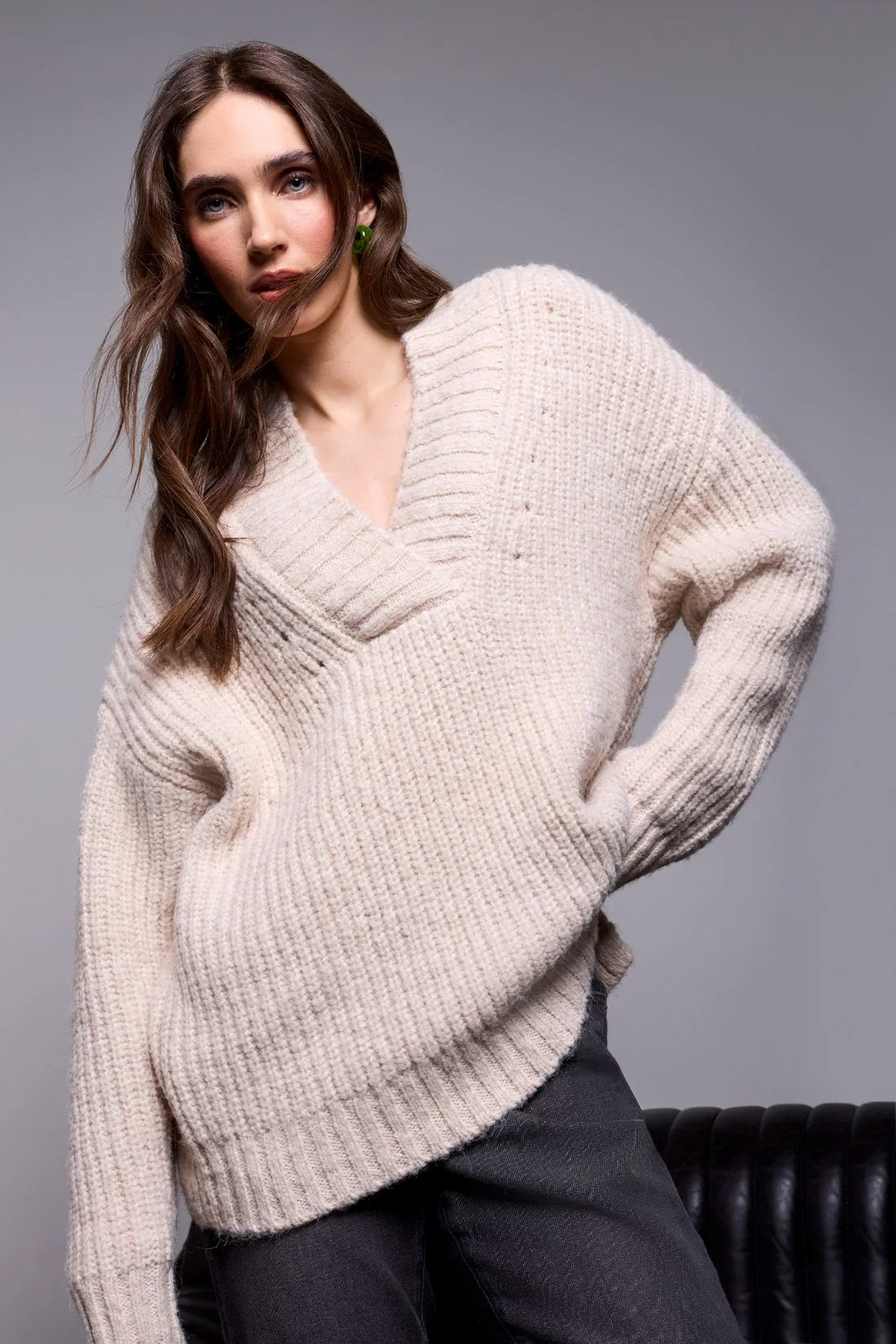 Cassie Chunky V-Neck Sweater- CREAM